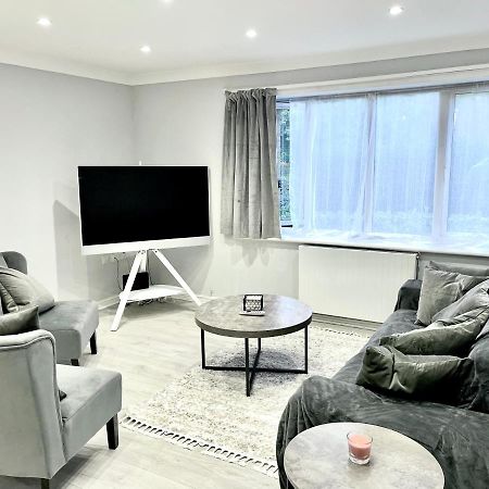 Lovely 1 Bed Apartment, 15Mins From Central London Eksteriør billede